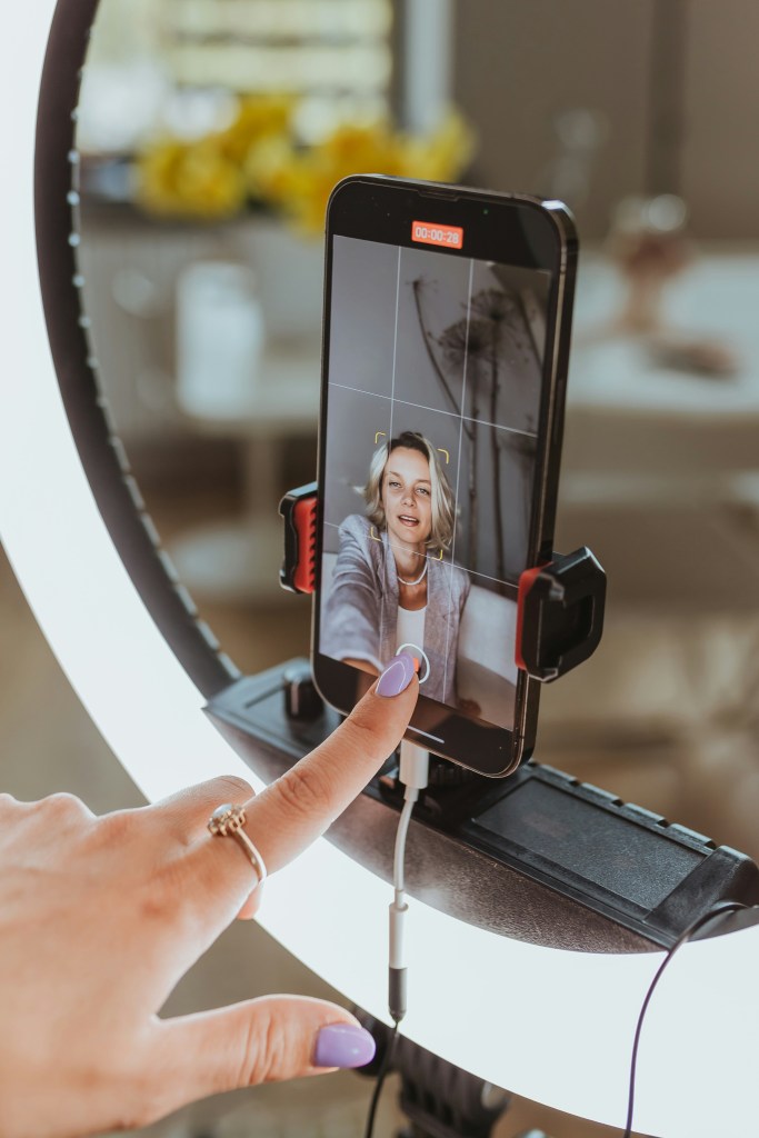 daiga-ellaby-WVXBdXZ2ga0-unsplash